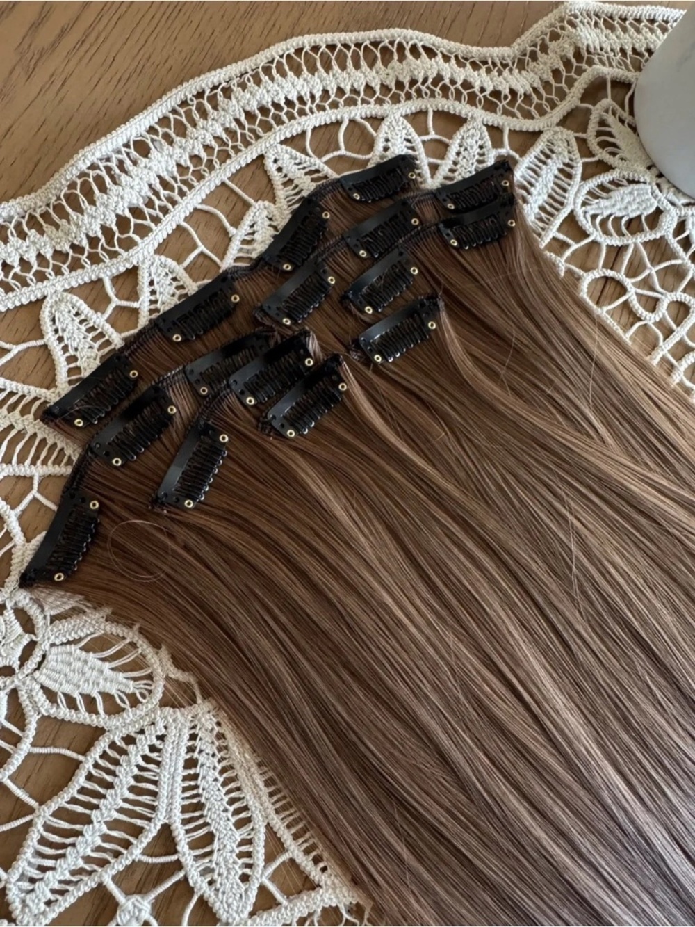 22” Human Hair Blend Clip-In Hair Extensions light Brown Straight Full Set - Picture 3 of 6